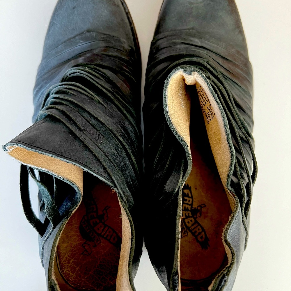 Freebird Score Booties - Size 10